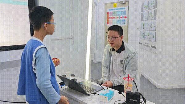 小码王 | 2026寒假信奥集训营 | 近千名少年用代码写就成长答卷