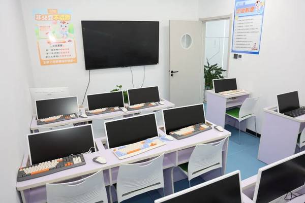 小码王 | 南京清江苏宁校区 | 全国首家环创升级示范校区开业