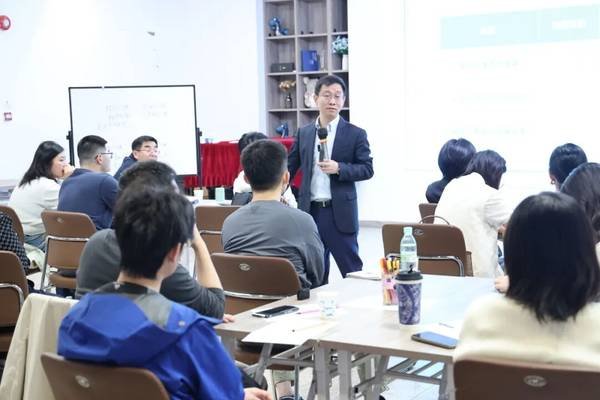 良辉培训 | 李黎 | 高效人际沟通训练营 | 人事时地物场景沟通 | 4月25日