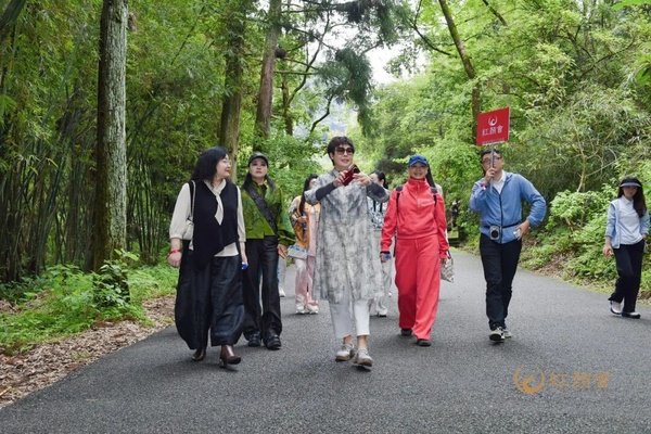 红颜丹心学堂 | 武夷山站圆满落幕 | 武夷山水一程，此心光明一生