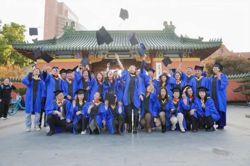 同光EMBA100期圆满结业：时光不老 我们不散