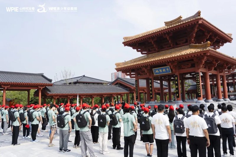 从潍坊到南阳，千里送锦旗：为什么一定要让孩子参加《青少年总裁班》！