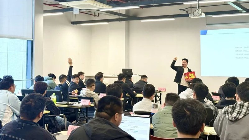 守正笃实丨指南车机器人208期线下就业班开班!