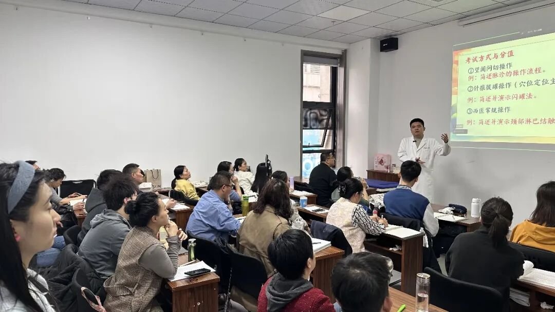 腾盛圆中医备考公开课圆满结束，张鹏飞老师倾囊相授，助力考生逐梦行医路！