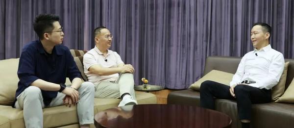 君智×雅迪十年战略共生 | 从行业第二到全球第一 | 营收从60亿到300亿