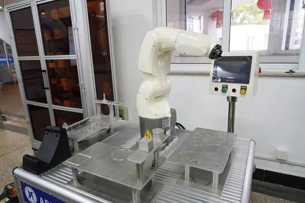 滨湖教育 | 工业机器人集成研发班 | ABB/FANUC/KUKA | 课程大纲 | 2026年