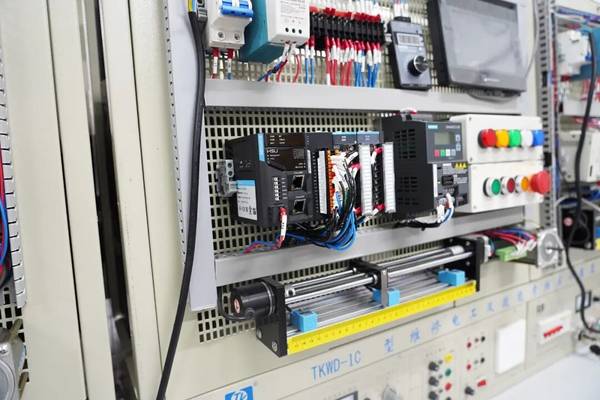 滨湖教育 | 电气工程师高级班 | 智能制造 | PLC/变频器/伺服 | 课程大纲