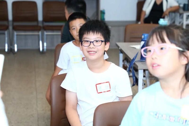 良辉语言艺术 | 良辉 | 2026少儿口才夏令营 | 让孩子敢说、会说、说得精彩