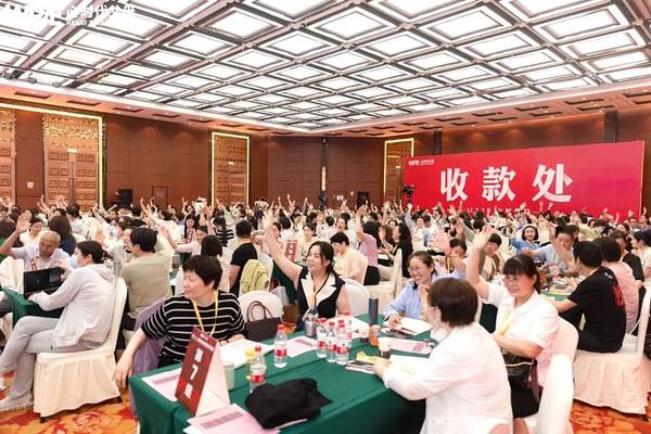 心时代父母 | 王纪琼：孩子被同学说丑，怎么办？