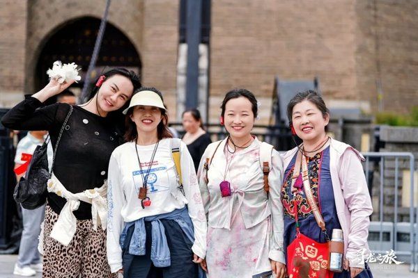 慧悦有道寻龙研学之解码长安第2604期圆满落幕周秦汉唐四篇章黎荔教授带队