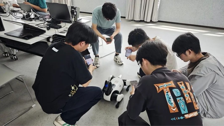青禾涌智小米集团(江苏)产教融合基地:合肥工业大学师生开展专业实训,深化校企合作