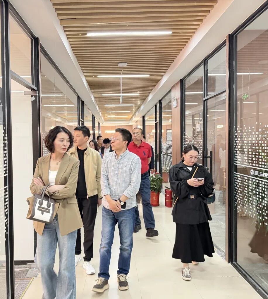 青岛新商界餐饮行业共建交流会回顾:走进智汇未来投资控股