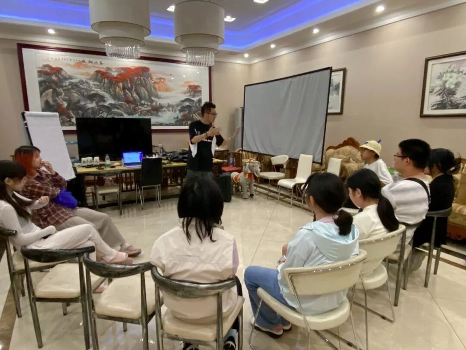 认知初陪伴教育北京暑假陪伴卡：告别家长的暑假焦虑，专业陪伴解锁充实暑假，2026年7月1日-8月31日北京市朝阳区润诚中心2层