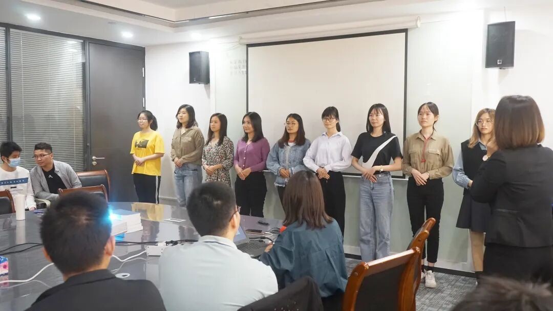 广州口才培训机构怎么选：今英卡耐基成人/企业/青少年分层课程指南