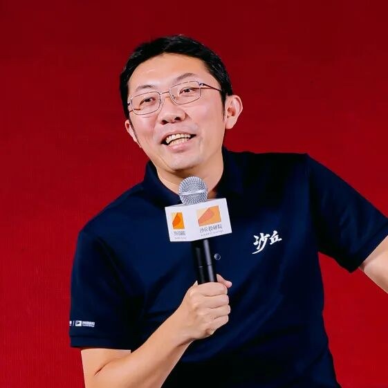 沙丘黄埔17期开学第一课圆桌：李竹、王啸、刘明豫谈科技周期、估值泡沫与具身智能机会