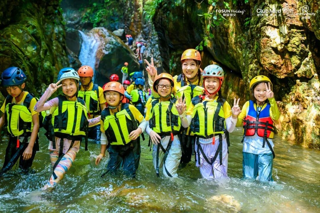 迷你营四大夏令营剩余席位：桂林溯溪丽江采菌三亚帆船杭州编程怎么选