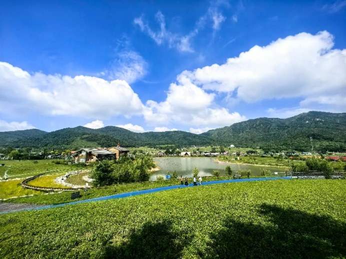 北清商学院清大EMBA135班、129班、113班7月底中信保诚参访暨海坨山谷研学回顾