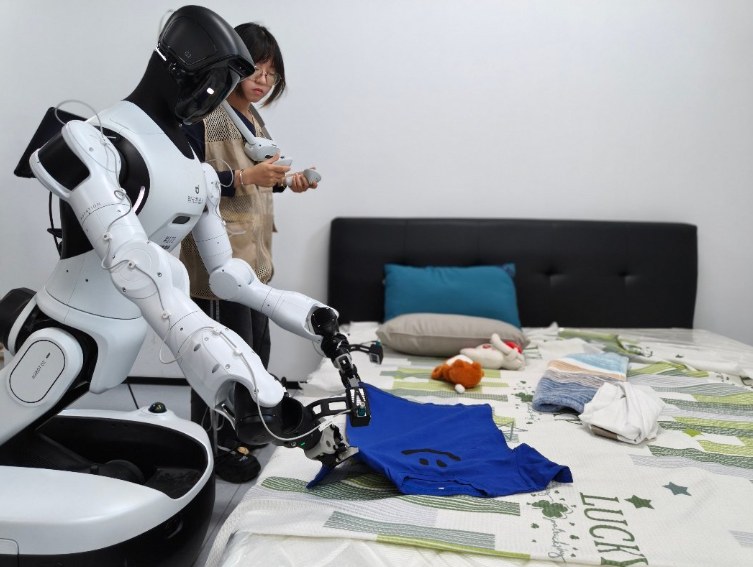 力法尔教育:8月19日世界机器人大会开幕,AI训练师迎来具身智能新机会