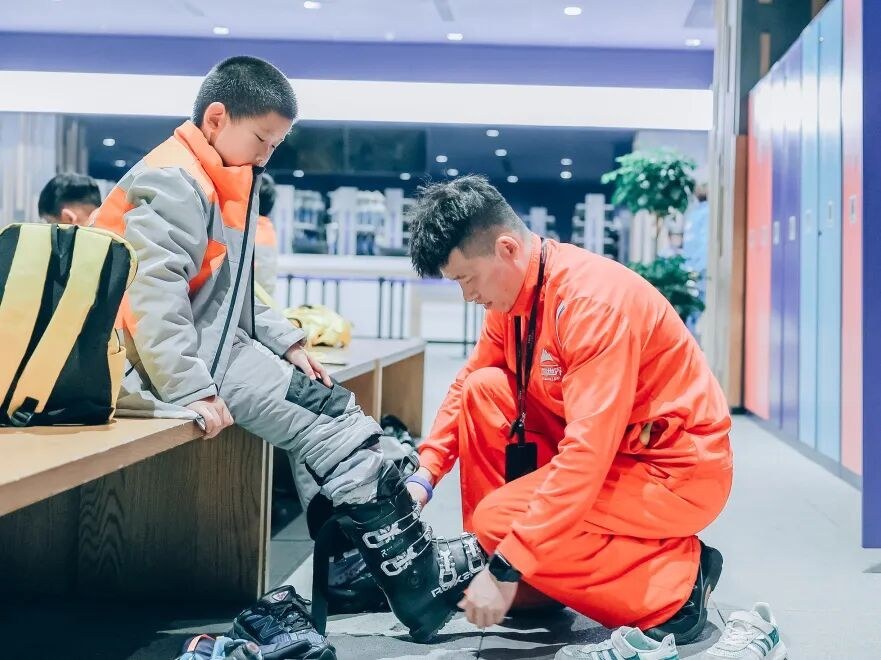 迷你营太仓阿尔卑斯滑雪夏令营8月16日开营:单双板初阶进阶怎么选