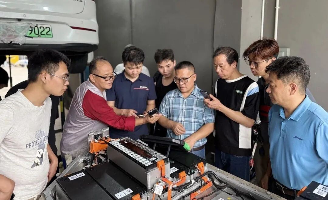 深圳市新能源汽车促进会电池维修保养师全日制班:0基础怎样转行新能源维保