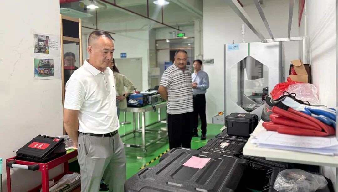 8月24日下午光明区交通运输协会莅临深圳市新能源汽车促进会走访交流