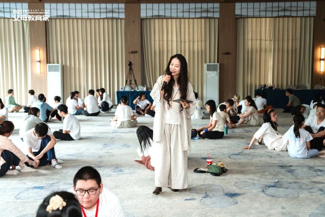 心时代父母《家愈亲子关系共修营》8月12日案例:王克老师谈老公不想来上课怎么办