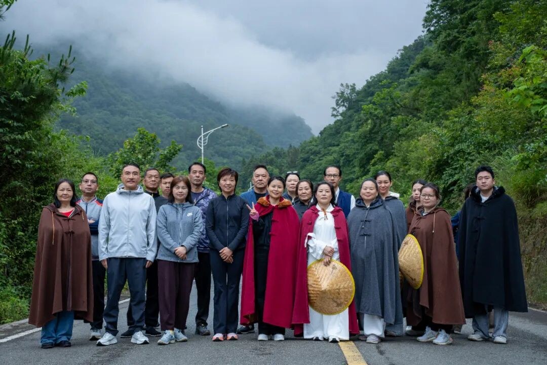 武当玄境山房武当山辟谷营：人到中年，为什么要主动吃身体好的苦？