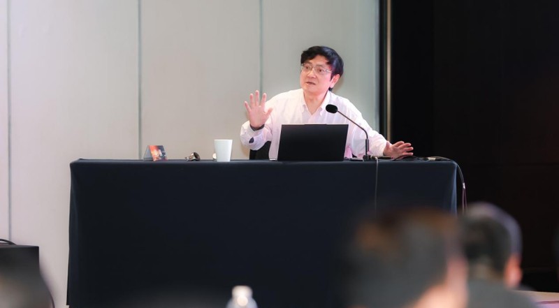 传统企业AI转型为何总难落地?运河私董会AI增长灯塔计划破译商业化路径