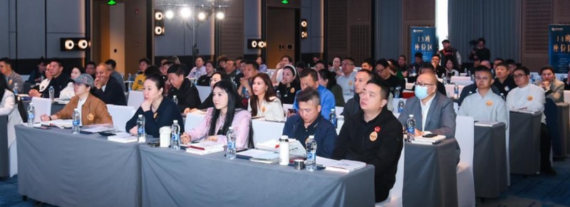 赛艇运动如何锻造企业高管心智领导力?运河私董会同舟共济穿越顺流与逆流