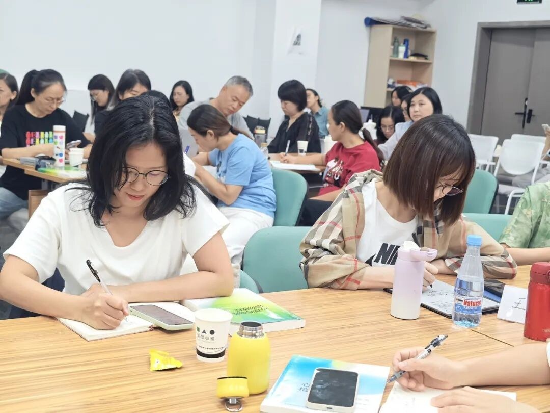 瀚思心理中国心理学会心理咨询师三级培训招生:212学时4980元怎么学