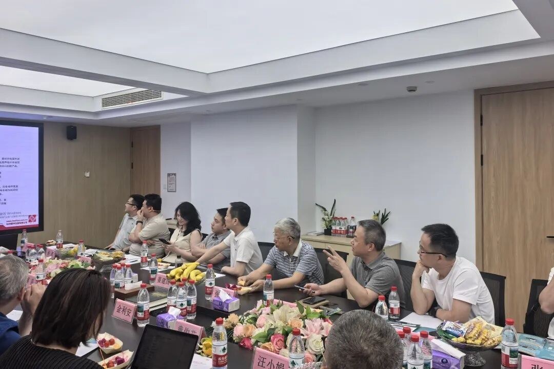 浙江大学金融25班杭州爱华仪器企业走访现场图6