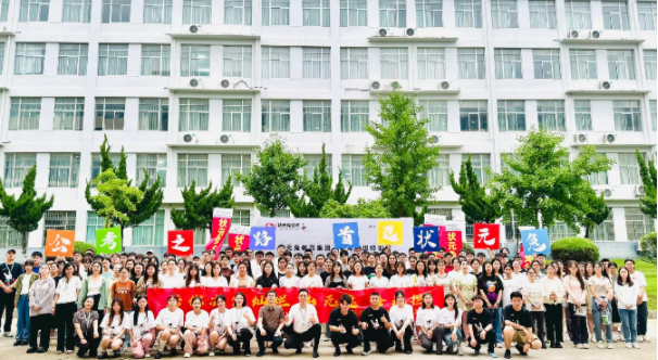 自学考公和报培训班哪个效果好?状元兔公考OMO双师钻石卡自学与报班课题