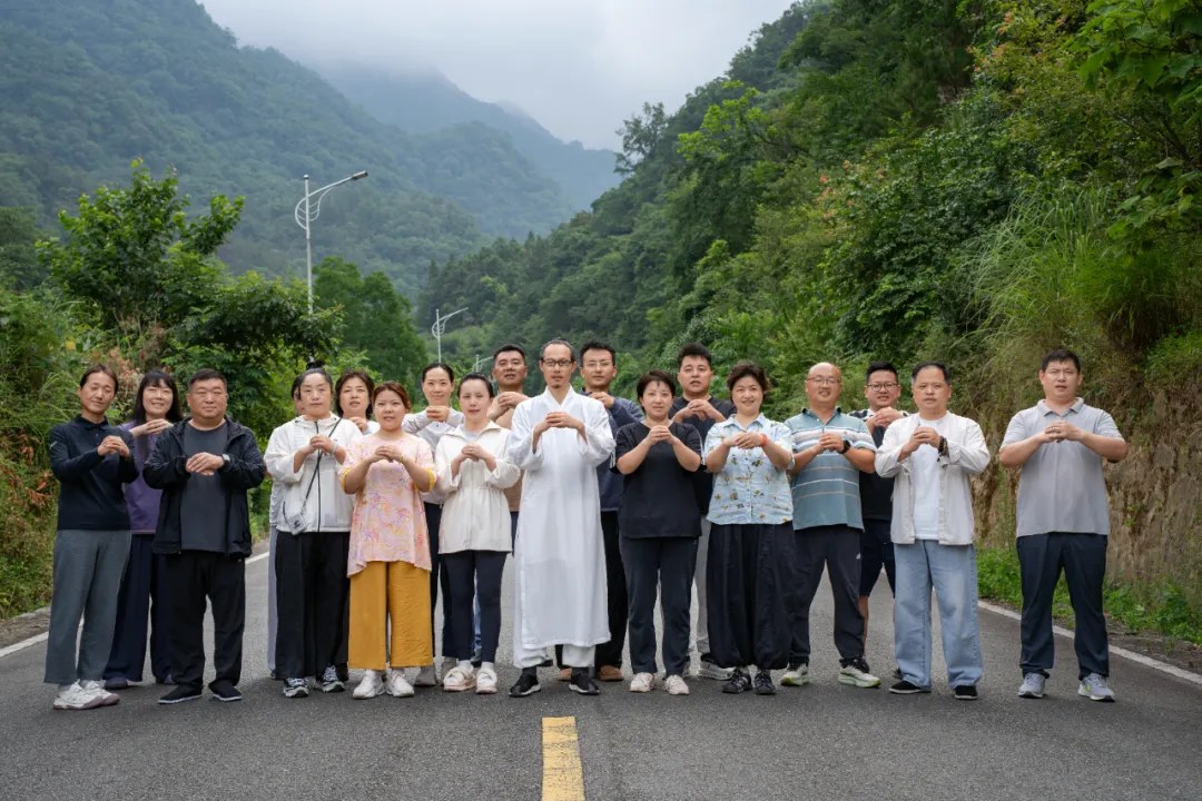 武当山玄境道养营深秋固本场：每月1、11、21日开营，武当山南神道