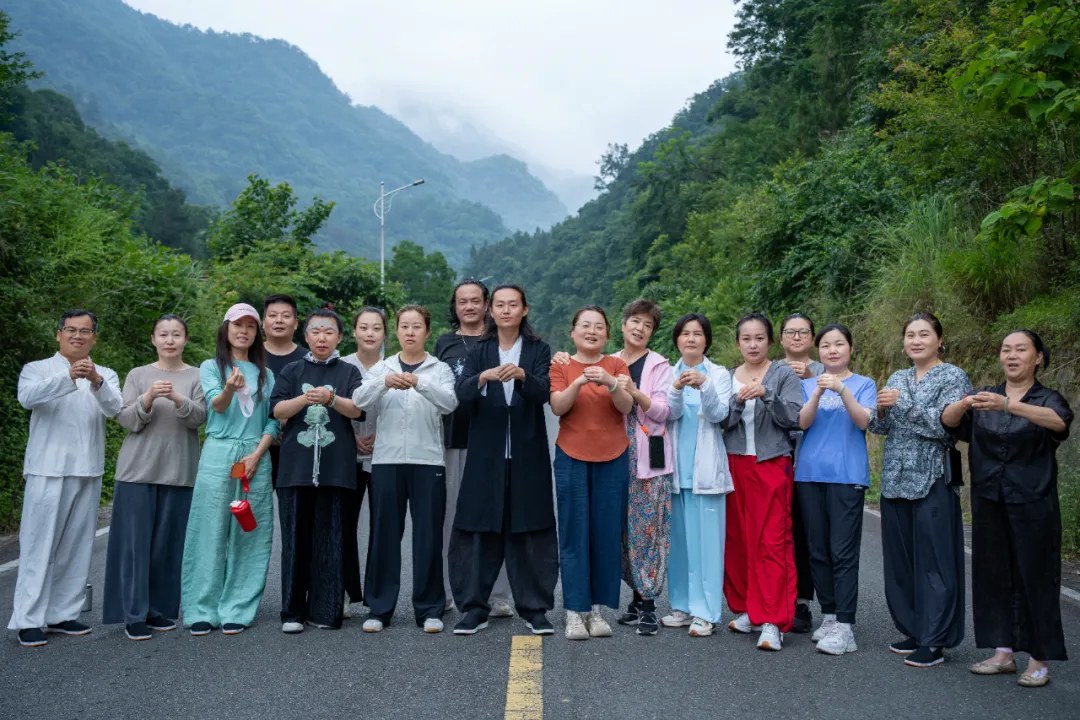 武当山玄境道养营深秋固本场：每月1、11、21日开营，武当山南神道