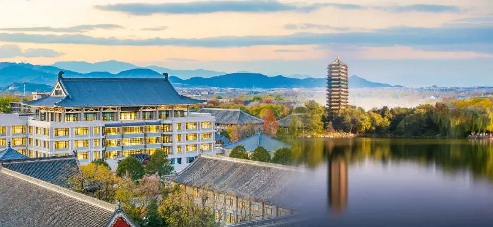 北京大学AI+银发经济领航者研修班第二期:2026年11月27日北京燕园开班